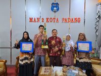MAN 2 Padang Sapu Bersih Juara Lomba Pidato Bahasa Inggris Smanju Heroes 7