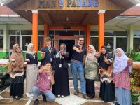 MAN 2 Padang Dikunjungi WNA dari 3 Negara, Siswa Antusias Berlatih Bahasa Inggris