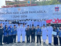 Empat Siswa MAN 2 Padang Jadi Pengibar Bendera di Hari Lahir Pancasila Kota Padang